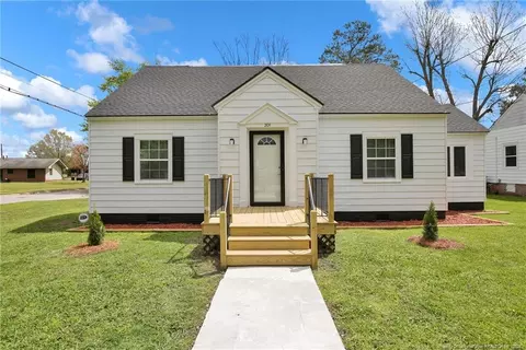 201 Blaine St, Pembroke, NC 28372