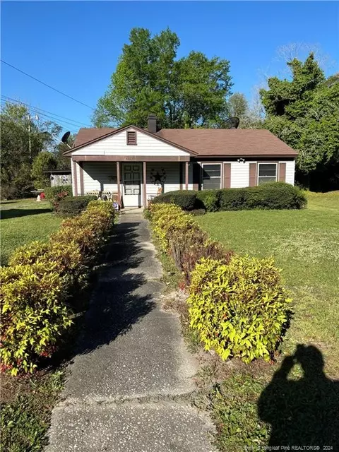 1129 S Pine St, Laurinburg, NC 28352