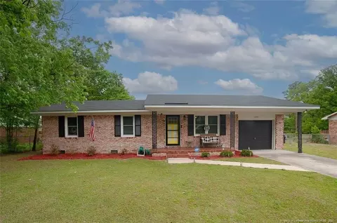 3640 Gloucester Dr, Hope Mills, NC 28348