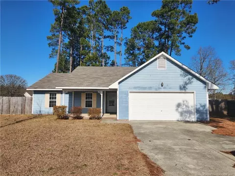 120 Haywood Dr, Raeford, NC 28376