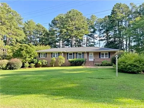 1903 Hamilton Dr, Sanford, NC 27330