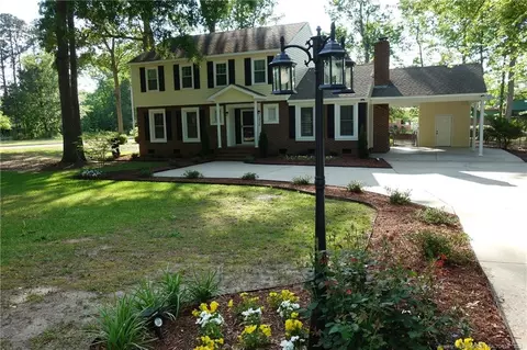 3920 Walnut St, Lumberton, NC 28358