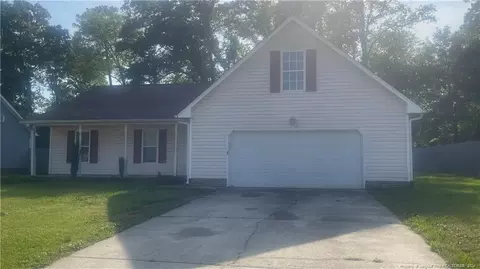 94 Rock Harbor Ln, Spring Lake, NC 28390
