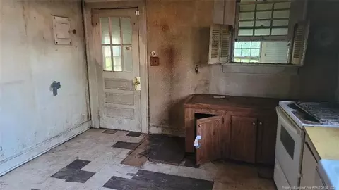 159 Hill Ave, Sanford, NC 27330