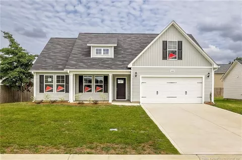 4005 Racking Horse Rd, Hope Mills, NC 28348