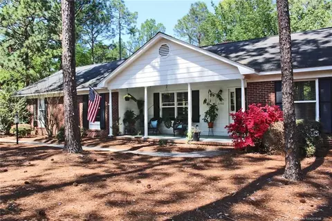 340 Stoneyfield Dr, Southern Pines, NC 28387