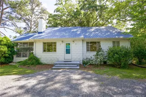 230 E Maple St, Vass, NC 28394 photo 3