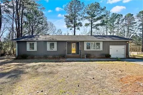 205 S Wilkinson Dr S, Saint Pauls, NC 28384