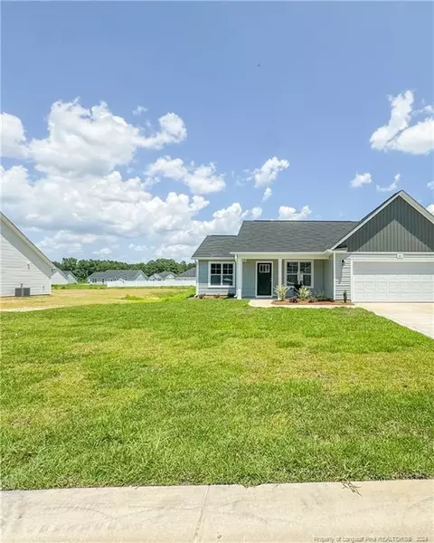 323 Emily Ln, Raeford, NC 28376