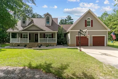 5670 Bridle Ridge Ln, Wade, NC 28395