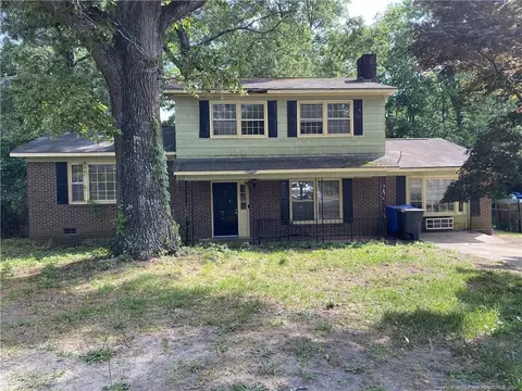 520 Alleghany Rd, Fayetteville, NC 28304
