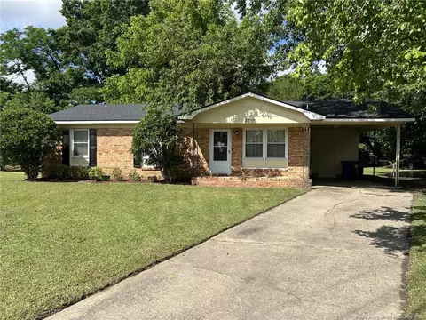 5707 Comstock Ct, Fayetteville, NC 28303