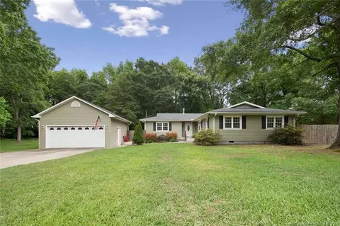3028 James Dail Rd, Eastover, NC 28312