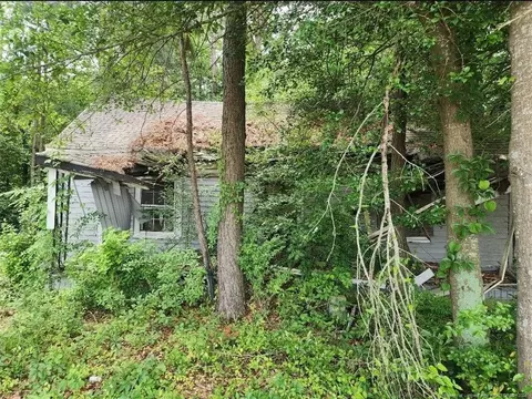 904 Rockingham Rd, Maxton, NC 28364