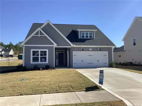 724 Chestoa Trl, Aberdeen, NC 28315
