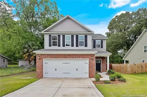 509 E Prospect Ave, Raeford, NC 28376