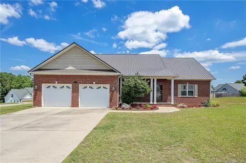 655 Plantation Dr, Cameron, NC 28326
