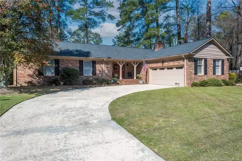 1985 Dobbin Holmes Rd, Eastover, NC 28312