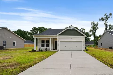 208 Washington St, Parkton, NC 28371