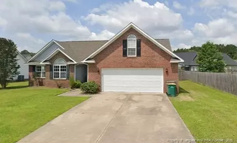 4028 William Bill Luther Dr, Hope Mills, NC 28348