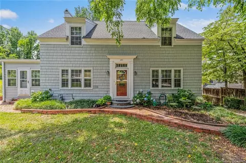 211 Woodside Ave, Fayetteville, NC 28301