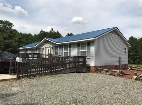 1935 Goldston Carbonton Rd, Goldston, NC 27252