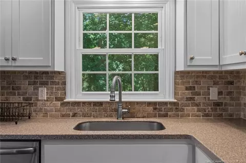 76 Doris Dr, Bunnlevel, NC 28323 photo 7