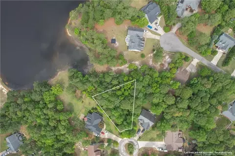 62 Magnolia Ct, Sanford, NC 27332