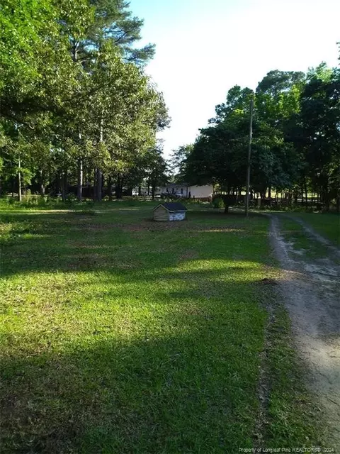 755 Bryants Cir, Maxton, NC 28364 photo 3