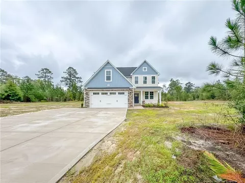 1520 Shady Grove Rd, Spring Lake, NC 28390
