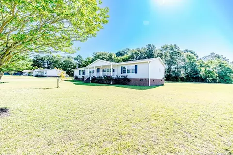121 Upchurch Farm Rd, Sanford, NC 27332