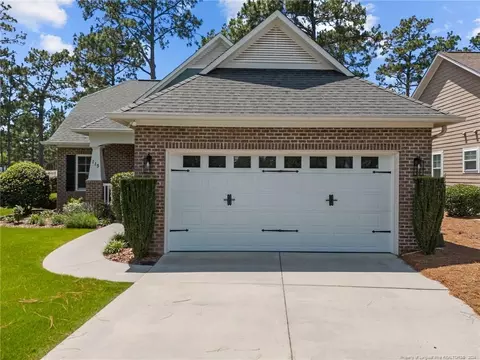 115 N Bracken Fern Ln, Southern Pines, NC 28387