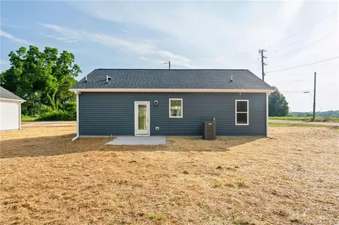 Exterior - 1022 E Harnett St, Dunn, NC 28334 photo 9 of 9