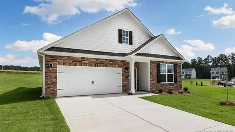 409 Thistle Meadow Ln, Aberdeen, NC 28315