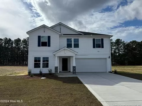 639 Walters Run Dr, Raeford, NC 28376