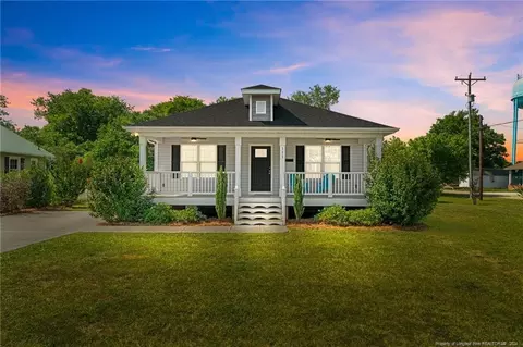 111 W D St, Erwin, NC 28339 photo 3