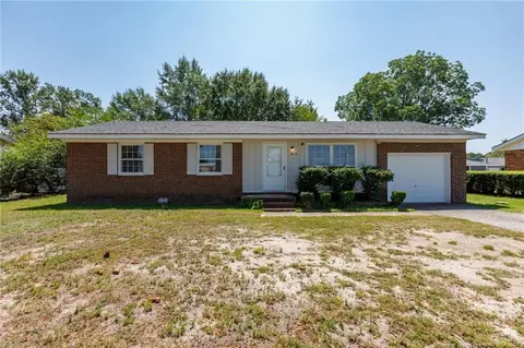 613 Odell Rd, Spring Lake, NC 28390