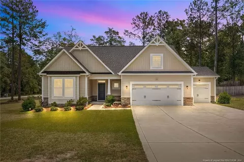 106 Carousel St, West End, NC 27376