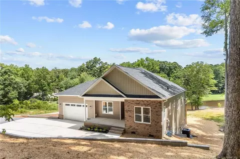 125 Northridge Trl, Sanford, NC 27332
