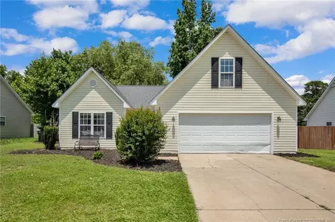 5220 Ahoskie Dr, Hope Mills, NC 28348