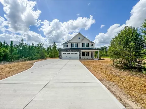1406 Shady Grove Rd, Spring Lake, NC 28390
