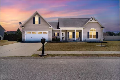 304 Blackhawk Ln, Raeford, NC 28376