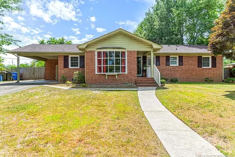 6413 Deland Ave, Fayetteville, NC 28303