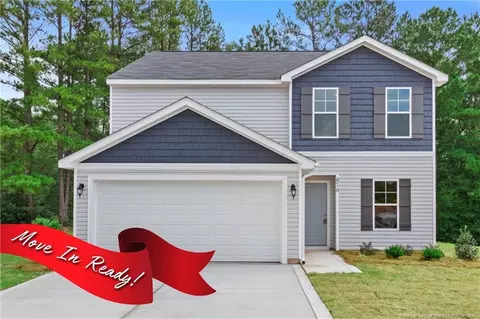 816 Old Angus Ln, Spring Lake, NC 28390