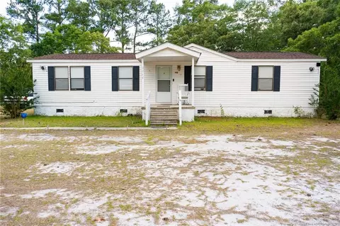 2064 Glamorgan Rd, Fayetteville, NC 28312
