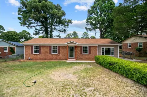 871 Durwood Dr, Fayetteville, NC 28305