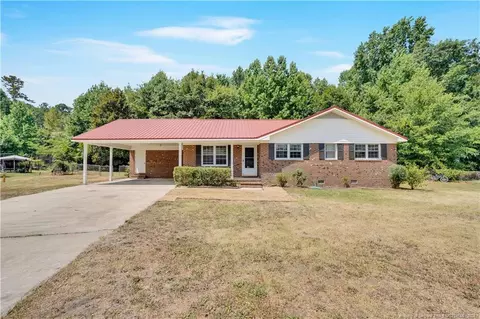 717 Curtis Cir, Spring Lake, NC 28390 photo 2