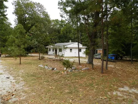 252 Barrett-bush Ln, Sanford, NC 27332