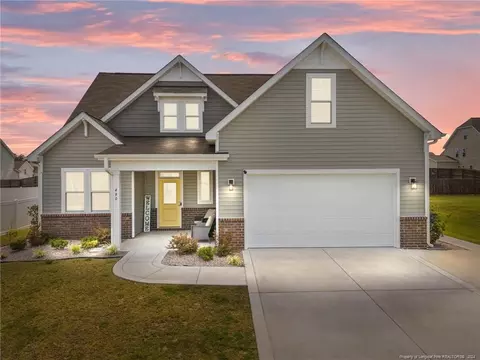490 Bedford Dr, Raeford, NC 28376