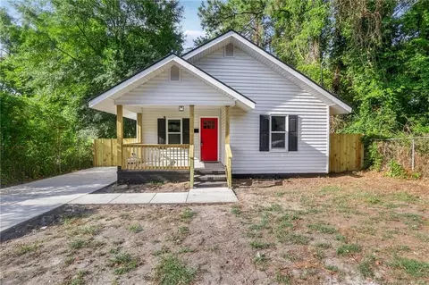 1007 Branson St, Fayetteville, NC 28305